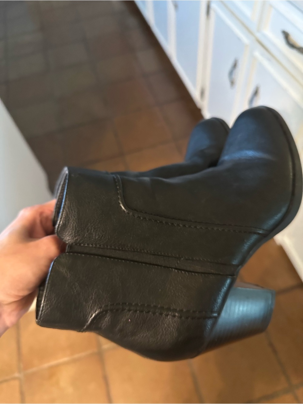 Size 8 Kohl’s Leather Black Ankle Booties Chunky Heel Side Zipper EUC
